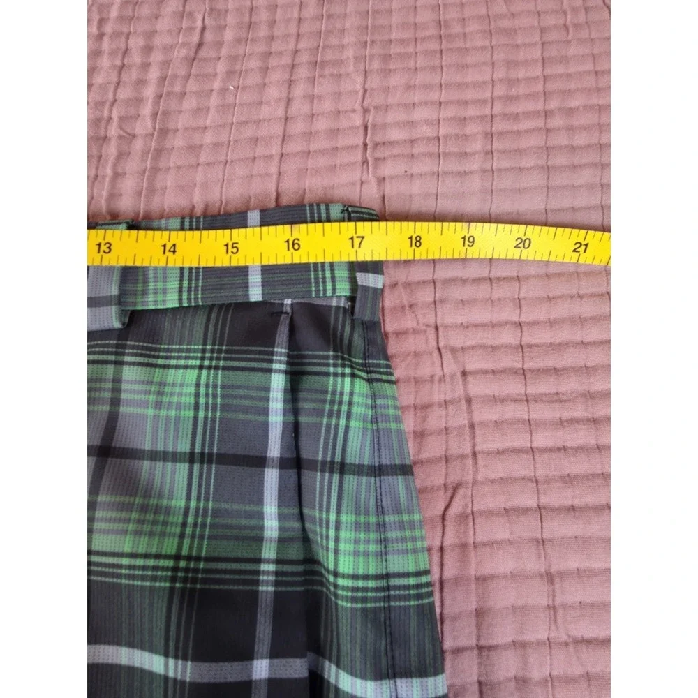 Nike Golf Shorts Mens Size 33 Green Black Plaid Tour Performance 509182-338